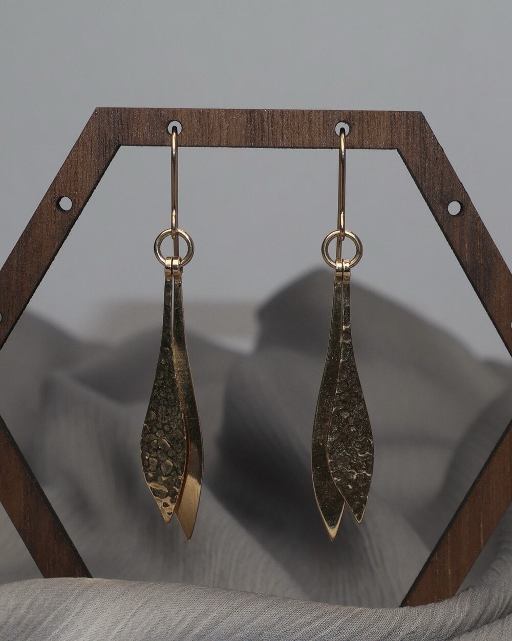 Retired James Avery 14k Double Teardrop Hammered Dangle Earrings6.5G/2.4in N1504